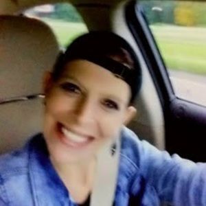 Meet your Posher, Liz